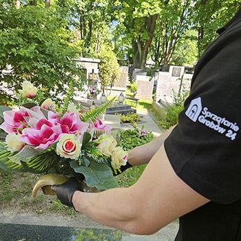 Dostawa kwiatów na grób - Kraków